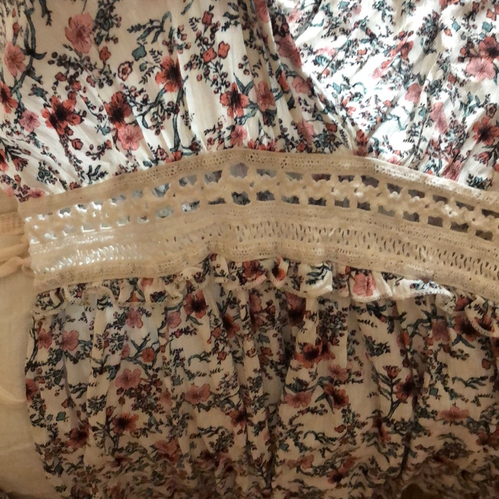 Romper - Picture 3 of 4